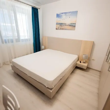 Apartment Sea View Building Navodari