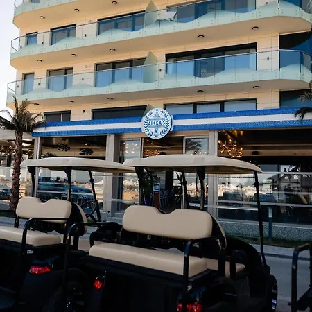 Sea View Building 公寓