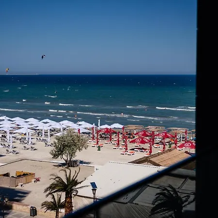 Sea View Building דירה Năvodari